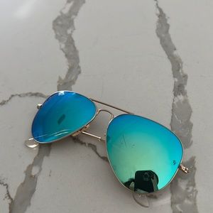 Ray Ban Blue-Mirrored Sunglasses